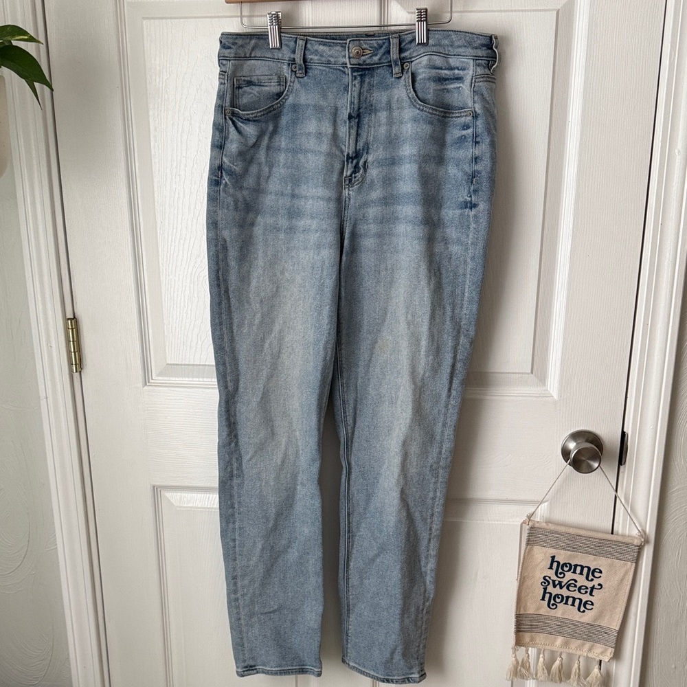 American Eagle Outfitters Light Blue Mom Straight Denim Jeans